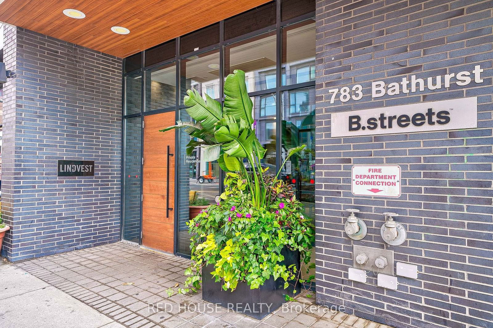 783 Bathurst St, unit 502 for rent