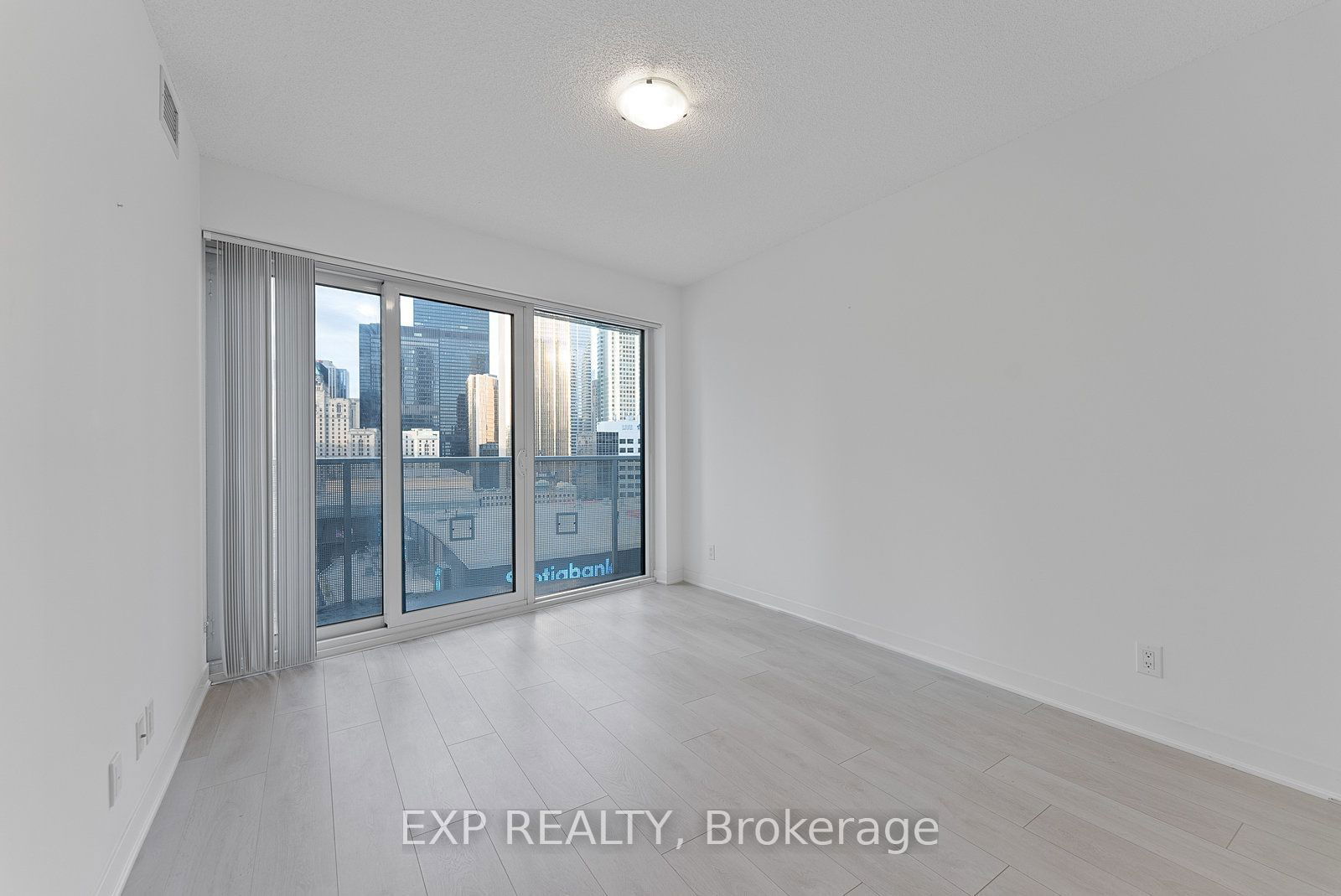 88 Harbour St, unit 1503 for sale