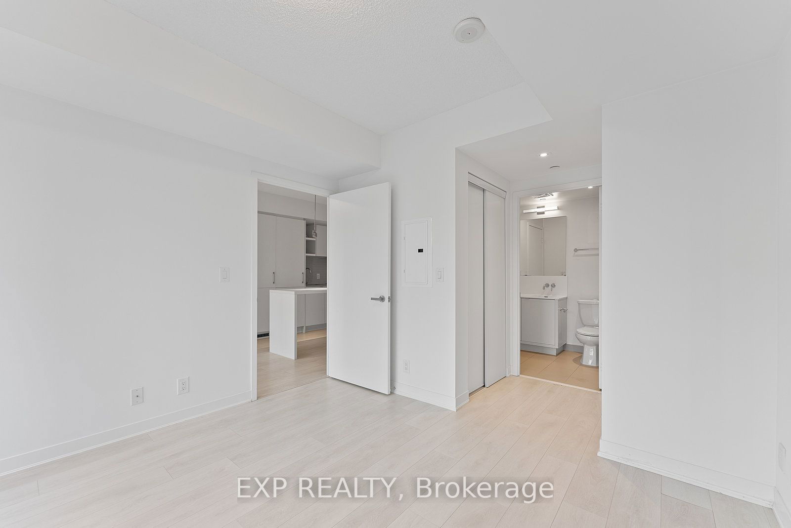 88 Harbour St, unit 1503 for sale