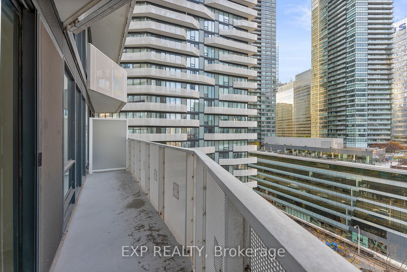 88 Harbour St, unit 1503 for sale