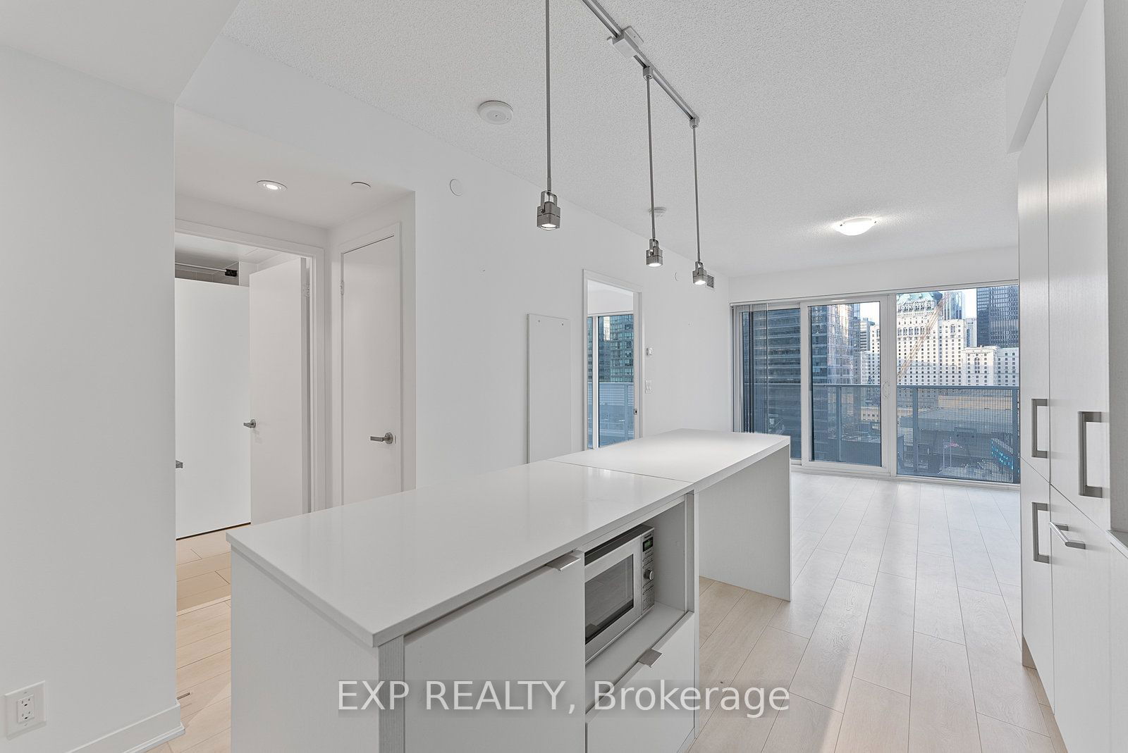 88 Harbour St, unit 1503 for sale