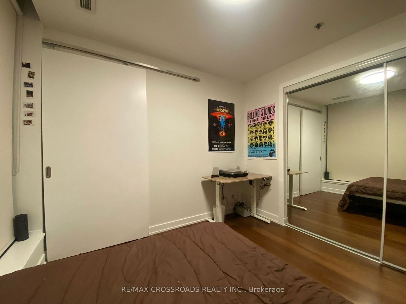 15 Beverley St, unit 505 for rent