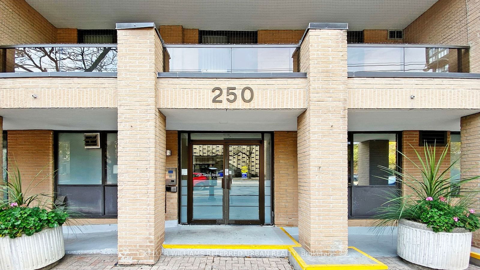 250 Jarvis St, unit 801 for sale