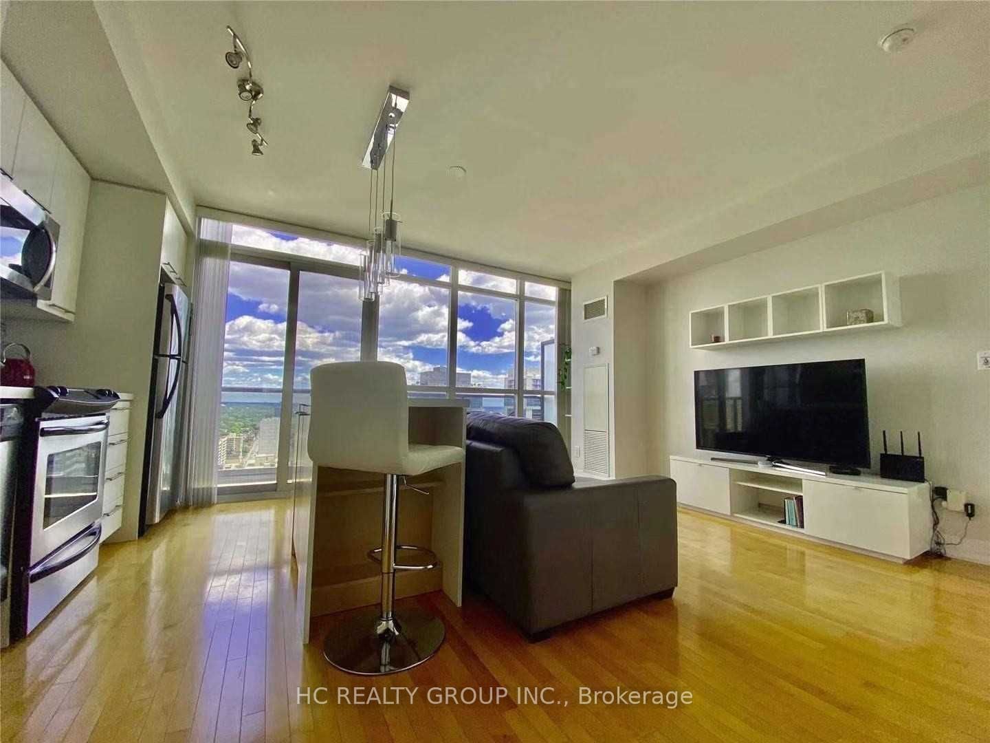 25 Carlton St, unit 3010 for rent