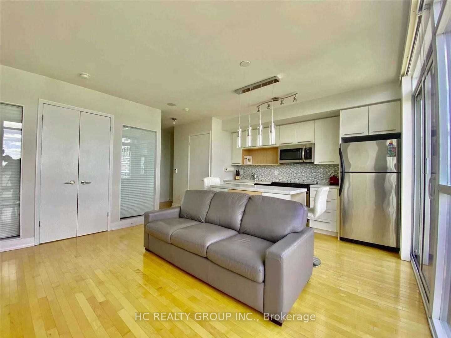 25 Carlton St, unit 3010 for rent