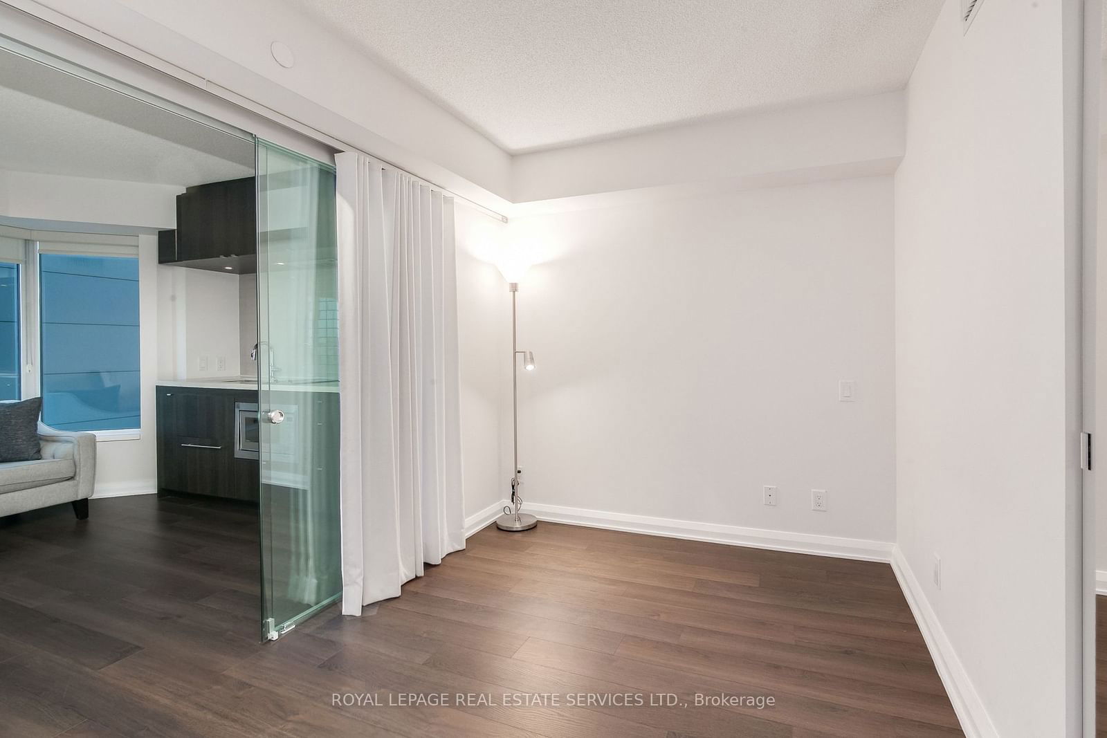 155 Yorkville Ave, unit 1105 for rent