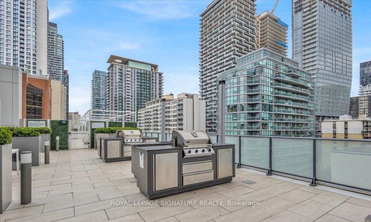 161 Roehampton Ave, unit 1606 for rent