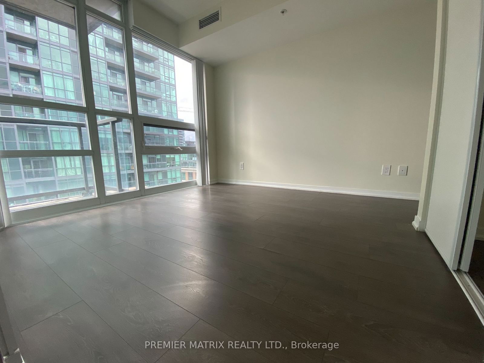 68 Abell St, unit 1016 for rent