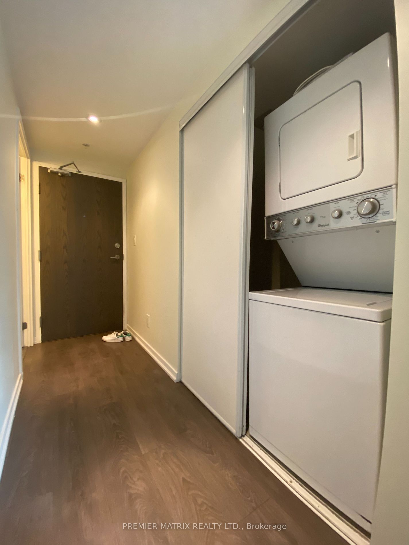 68 Abell St, unit 1016 for rent