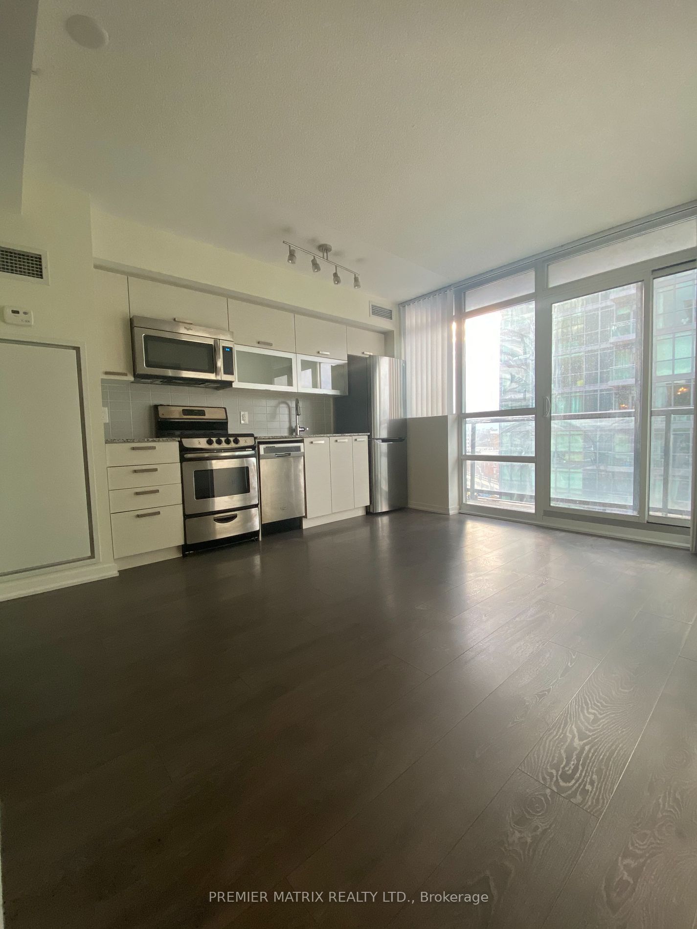 68 Abell St, unit 1016 for rent