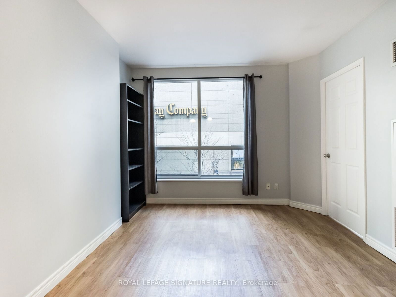 55 Bloor St E, unit 203 for rent