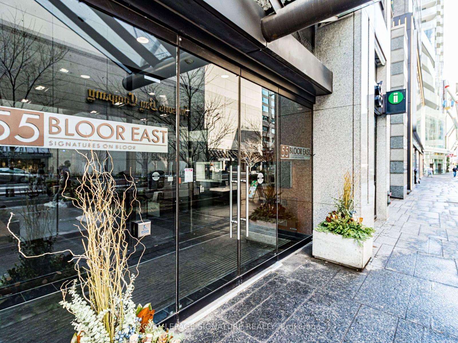 55 Bloor St E, unit 203 for rent