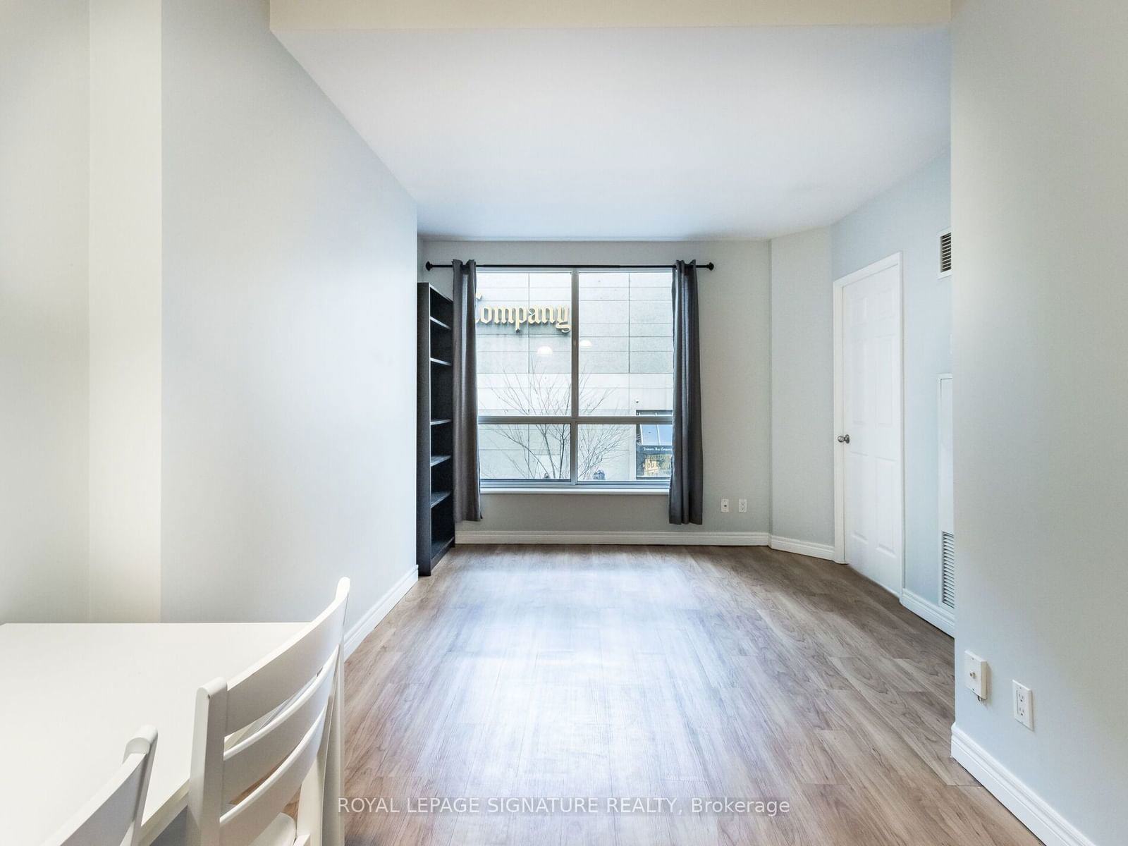 55 Bloor St E, unit 203 for rent