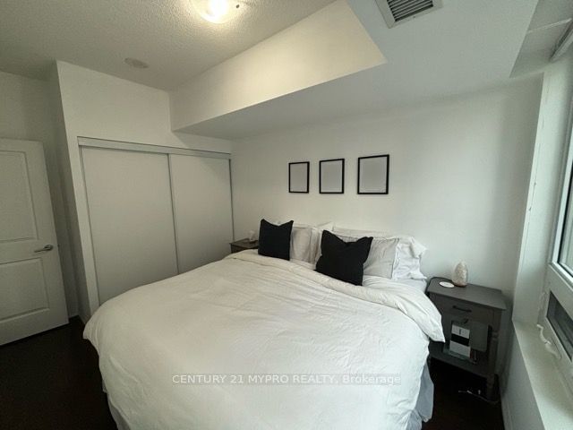 75 East Liberty St, unit 1109 for rent