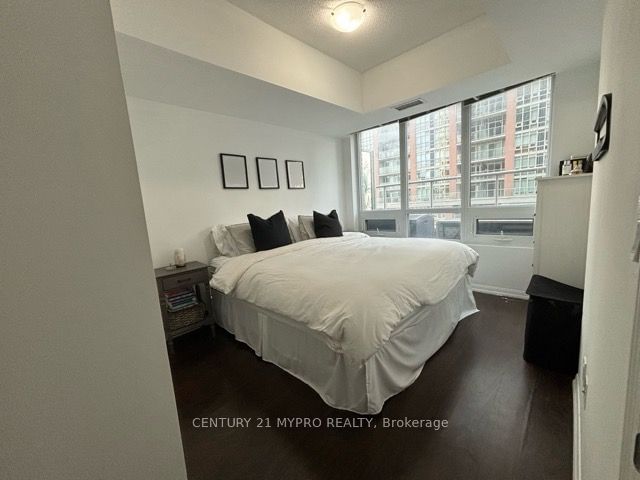 75 East Liberty St, unit 1109 for rent