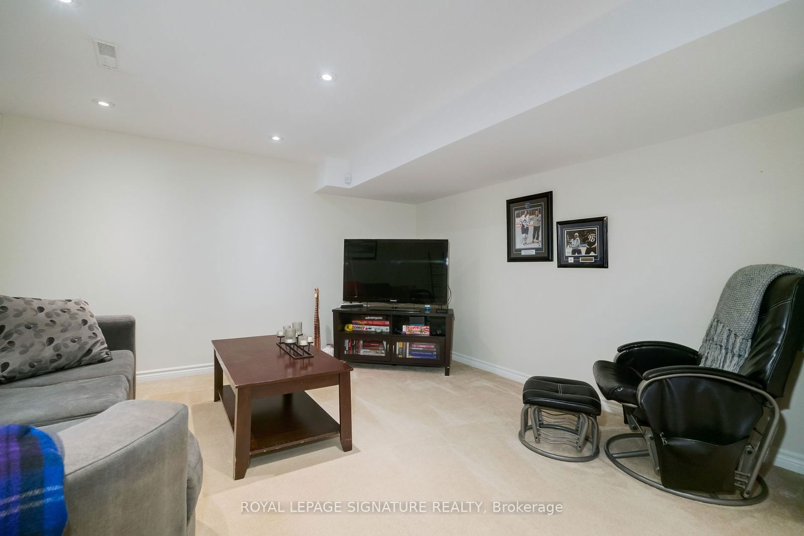 36 Yorkminster Rd, unit 5 for sale