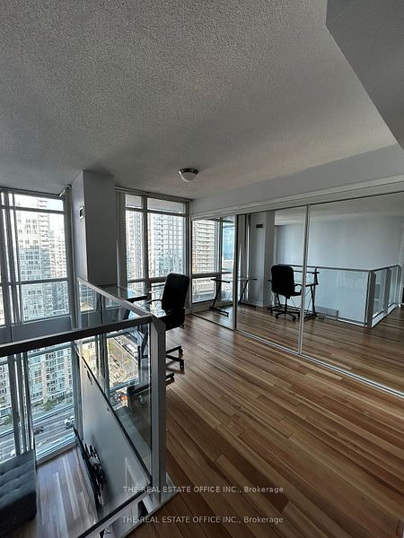 15 Fort York Blvd, unit 2808 for sale