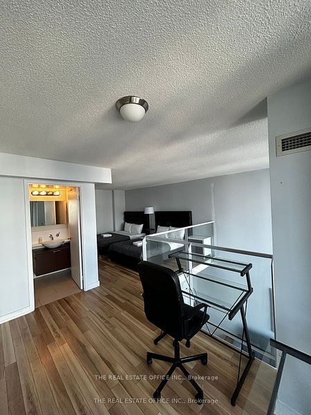 15 Fort York Blvd, unit 2808 for sale