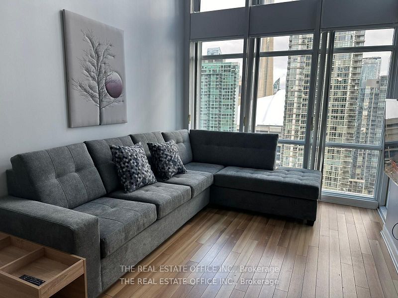 15 Fort York Blvd, unit 2808 for sale