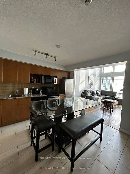 15 Fort York Blvd, unit 2808 for sale