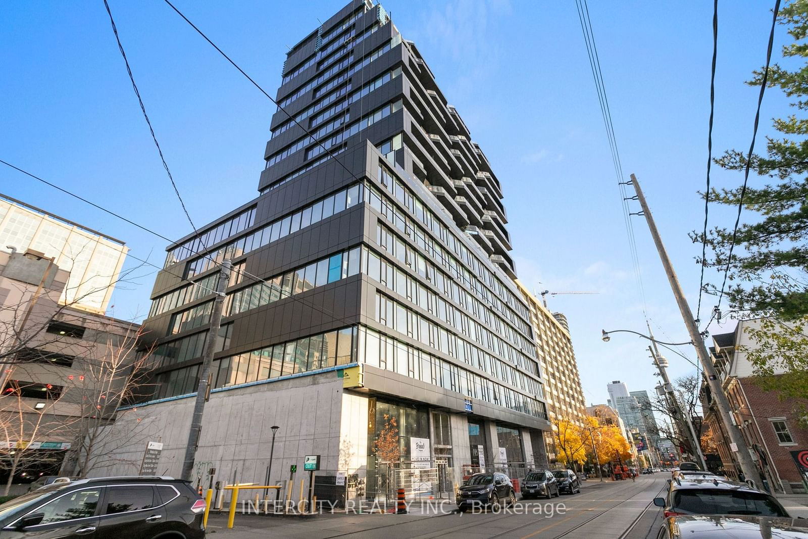 195 McCaul St, unit 1211 for rent