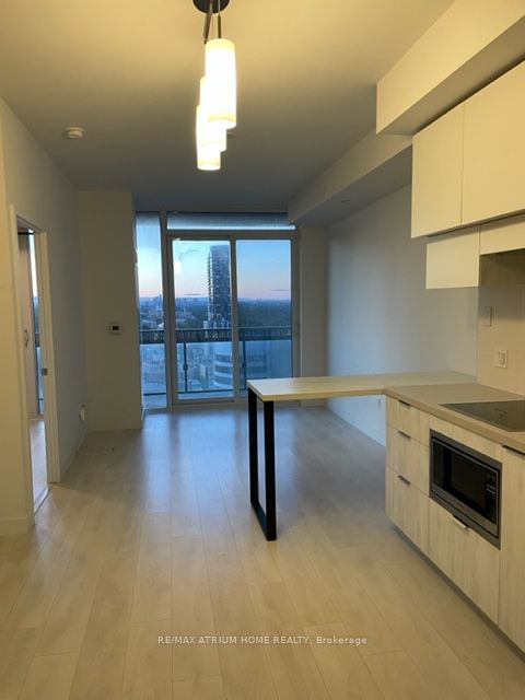 8 Eglinton Ave E, unit 1606 for rent