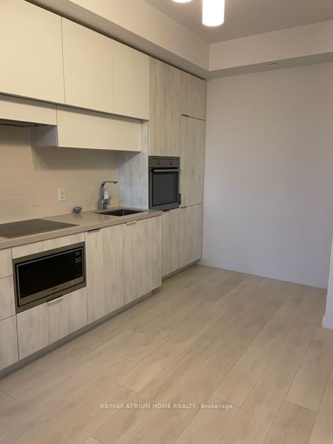 8 Eglinton Ave E, unit 1606 for rent