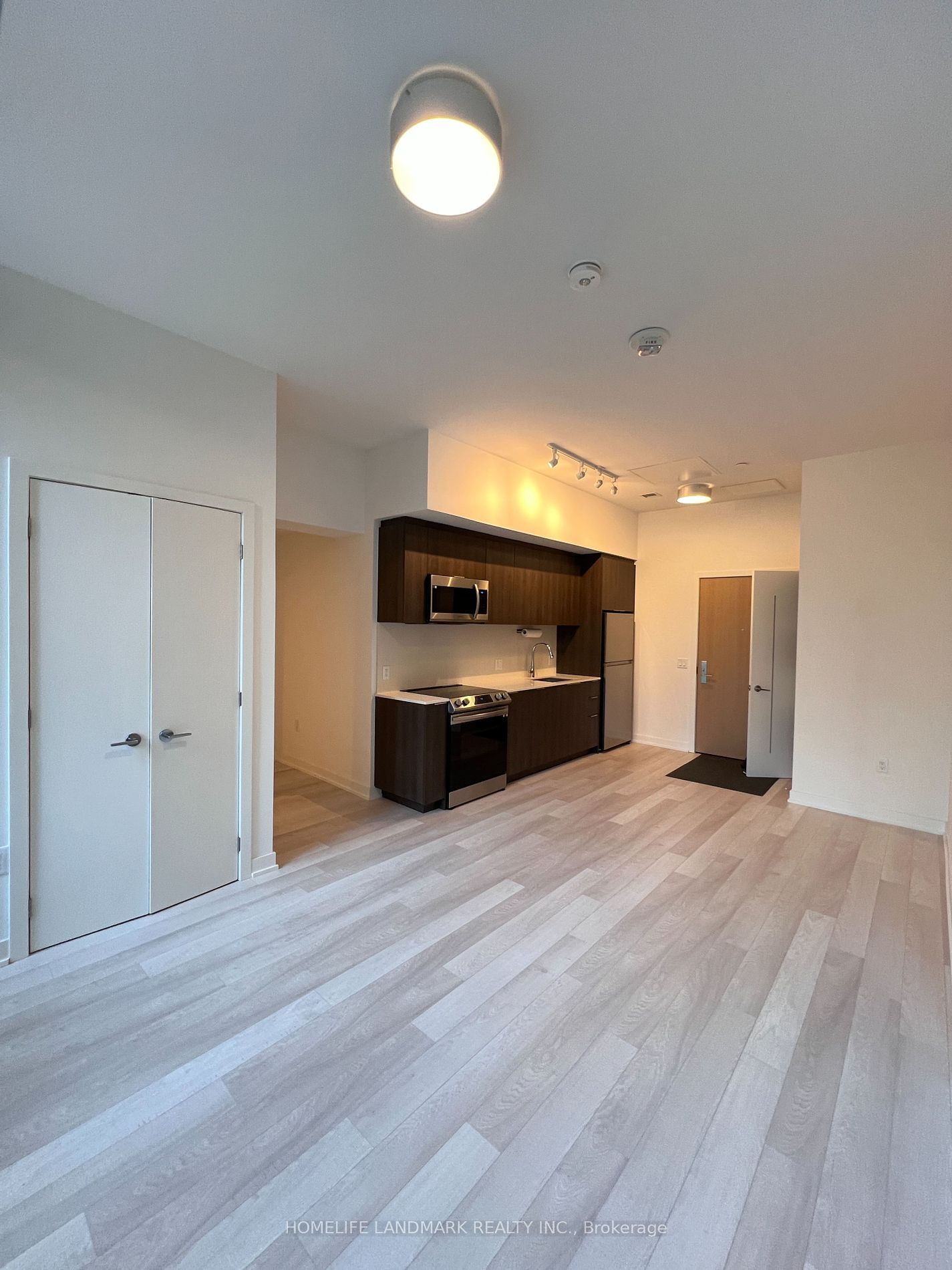 357 King St W, unit 201 for rent