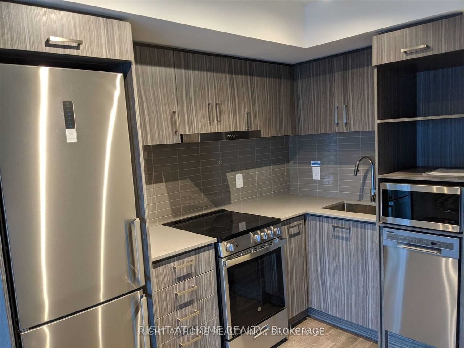 219 Dundas St E, unit 1505 for rent