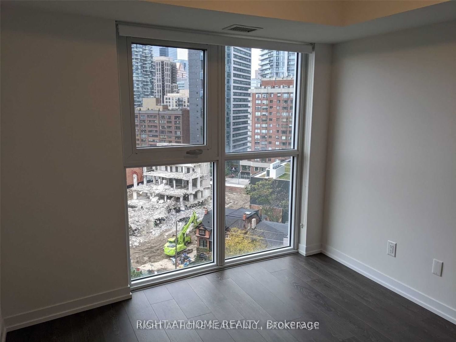 219 Dundas St E, unit 1505 for rent