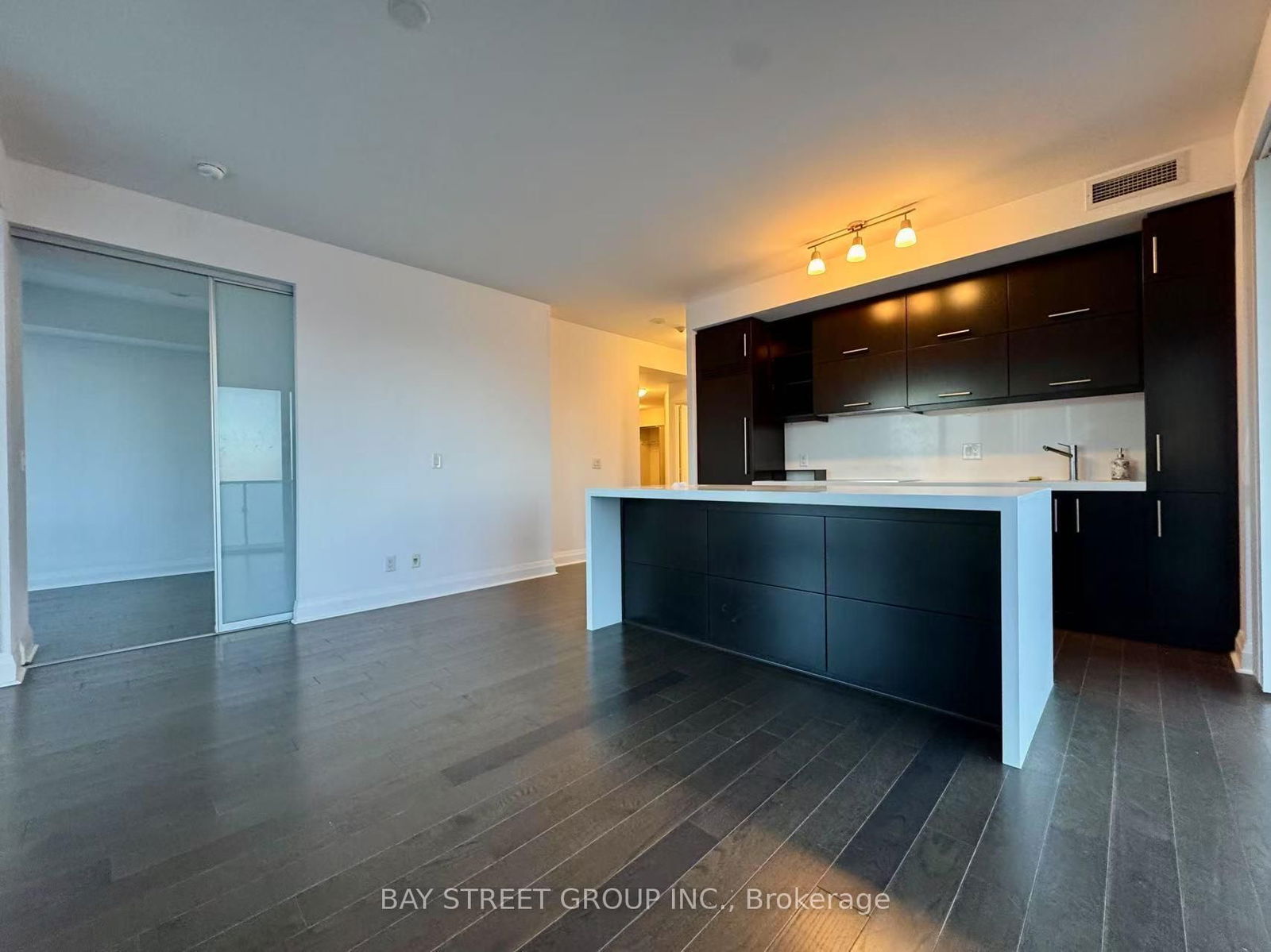 1080 Bay St, unit 3310 for rent