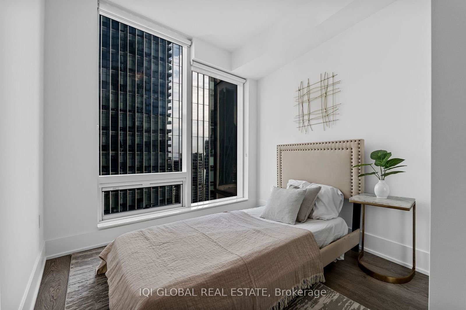 10 York St, unit 3003 for sale