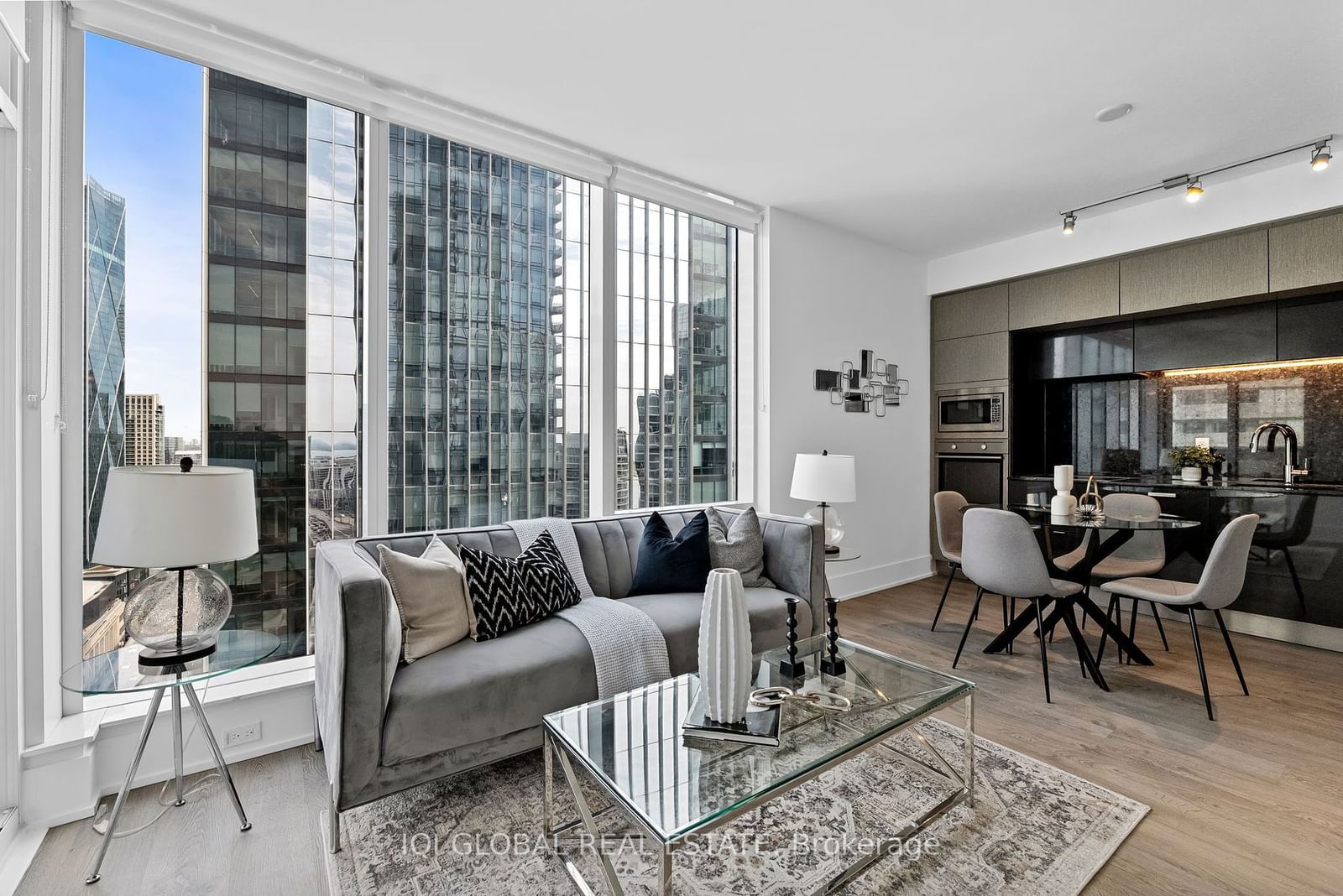 10 York St, unit 3003 for sale