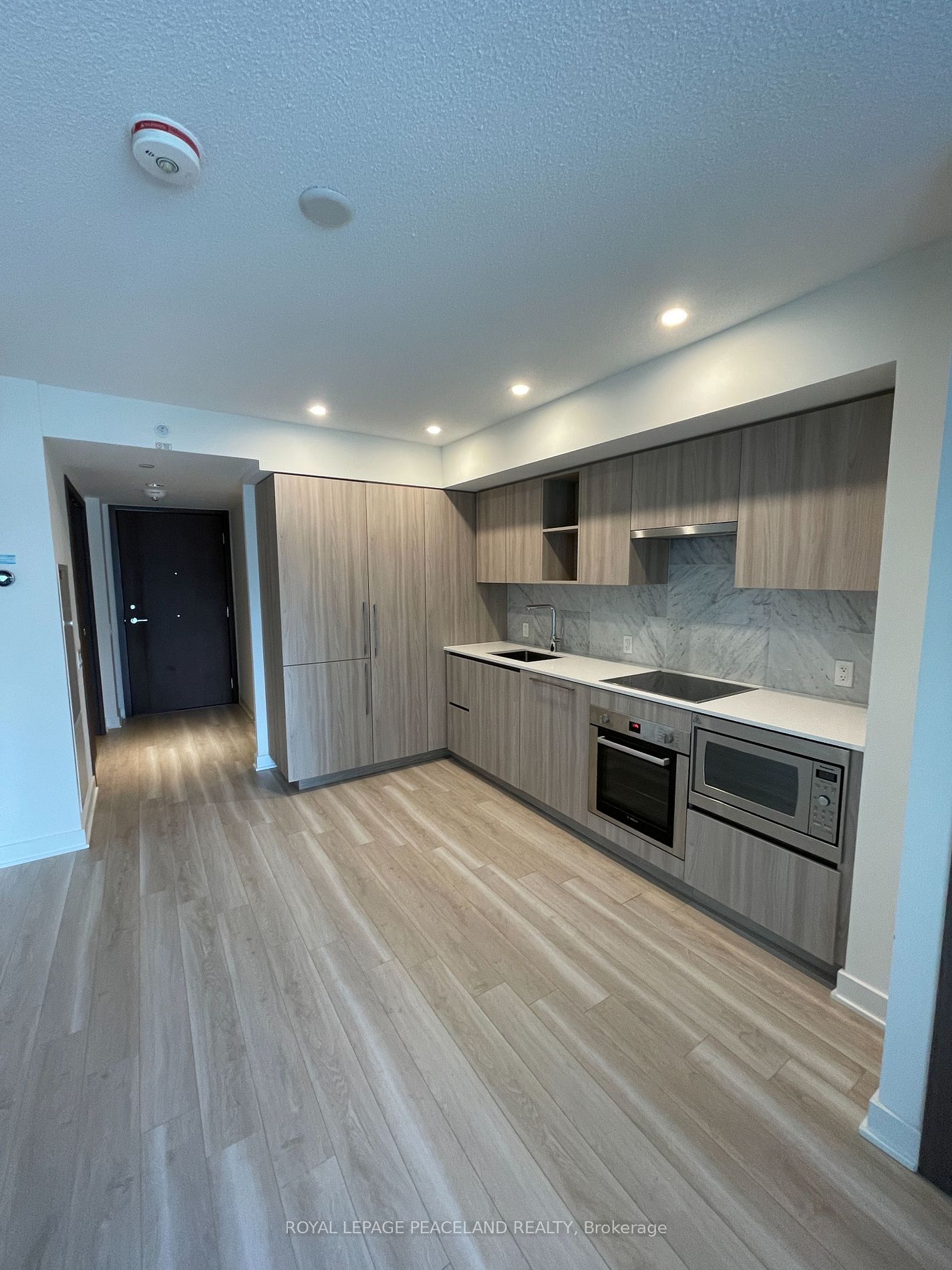 17 Bathurst St, unit 912 for rent