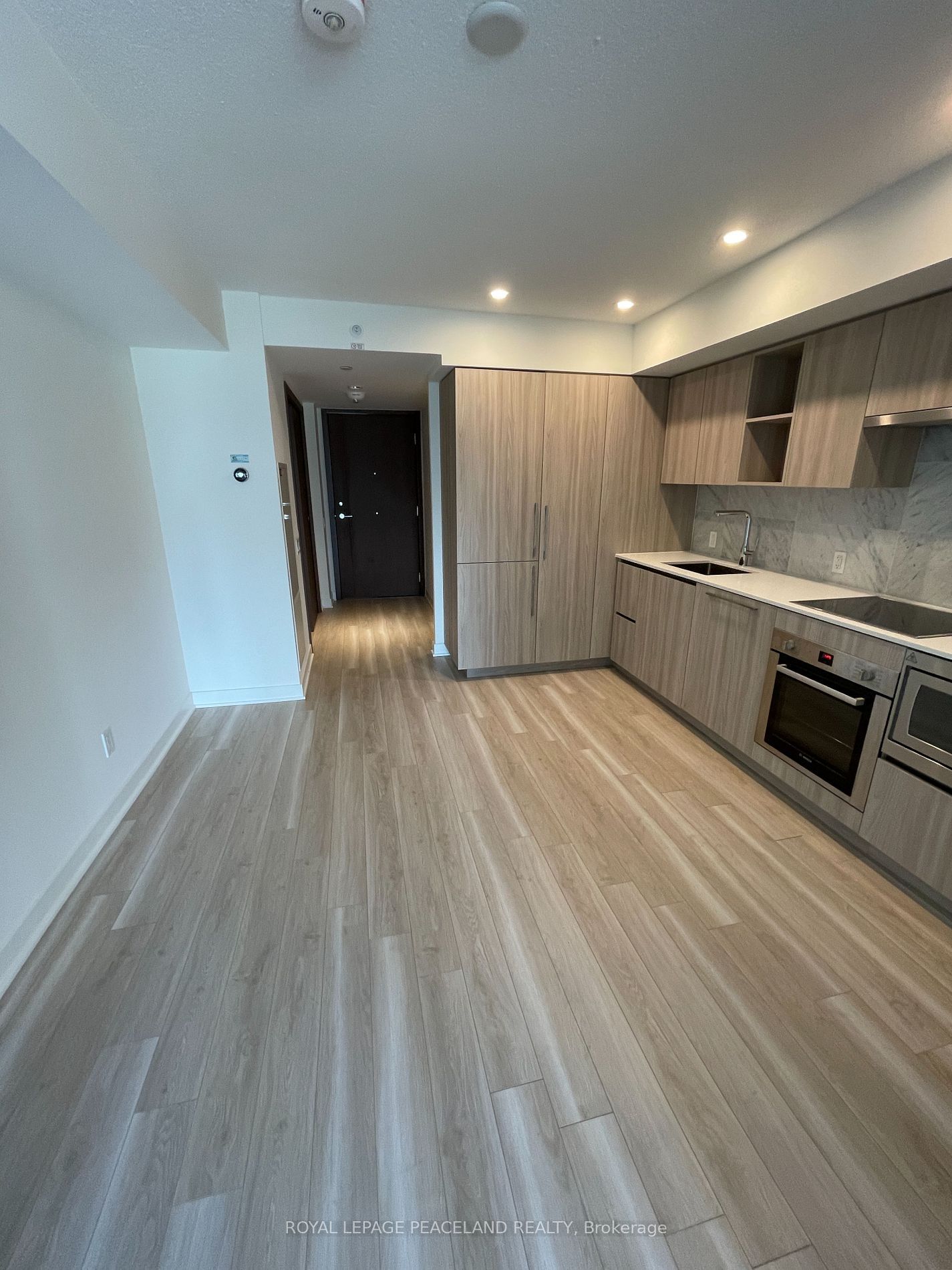 17 Bathurst St, unit 912 for rent