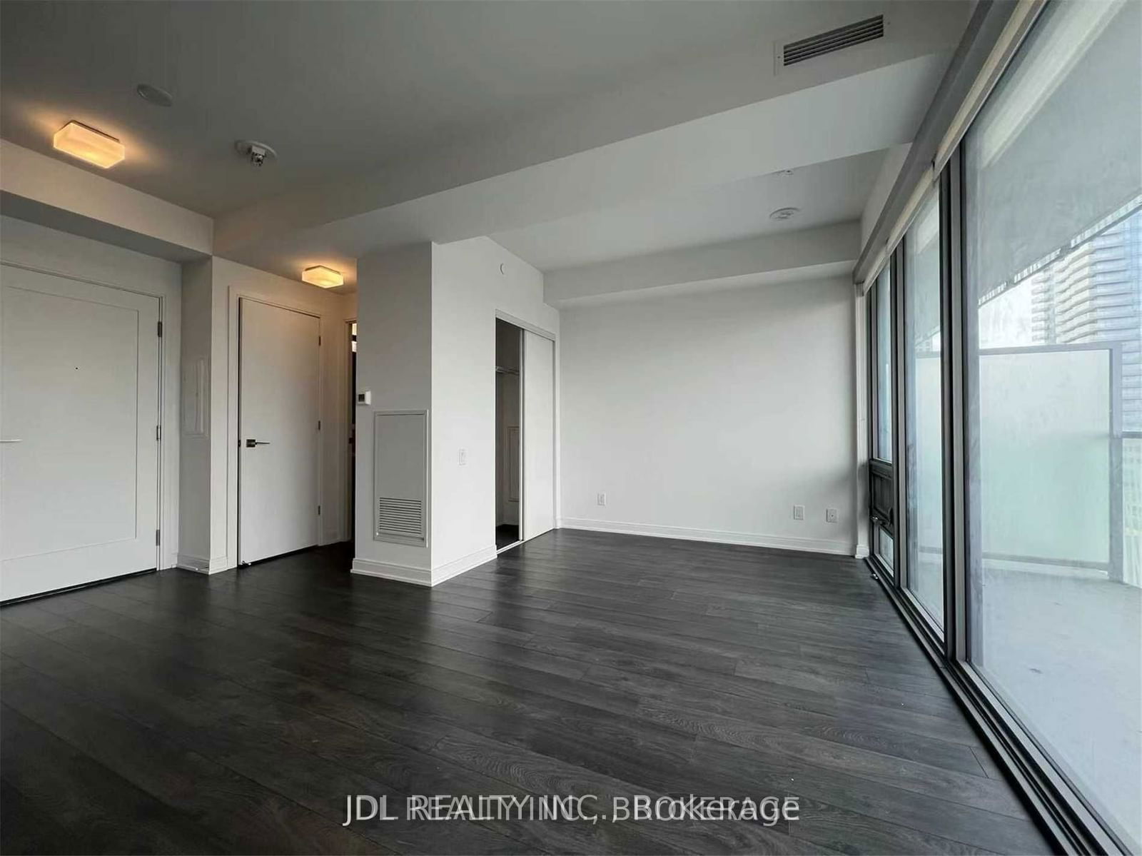 50 Charles St E, unit 2811 for rent