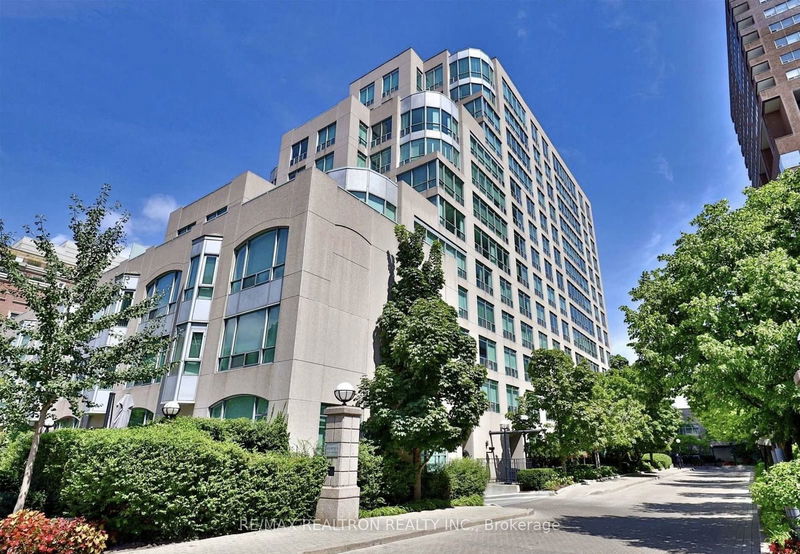 942 Yonge St, unit 712 for rent