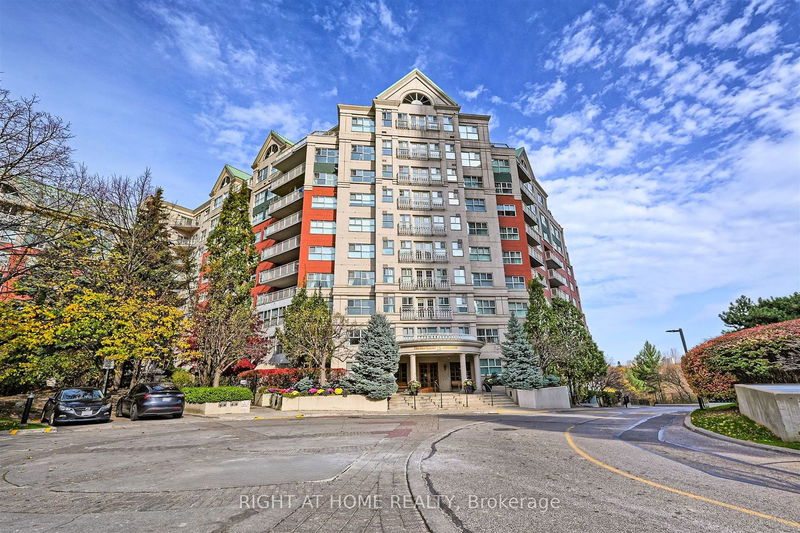 18 Concorde Pl, unit 314 for rent