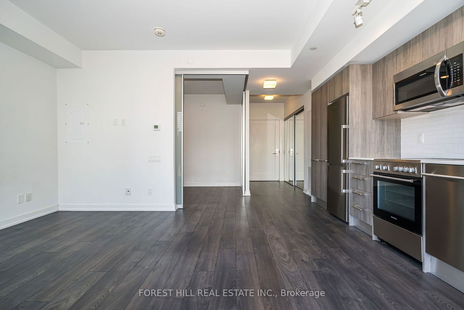 28 Wellesley St E, unit 1108 for rent