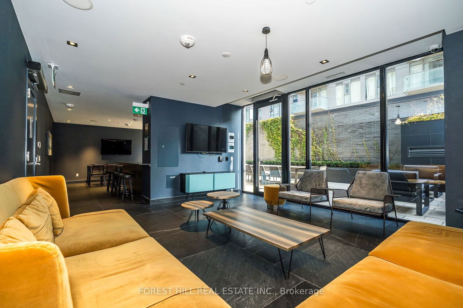 28 Wellesley St E, unit 1108 for rent