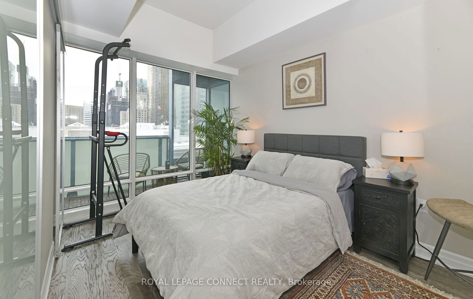 8 The Esplanade, unit 1004 for rent