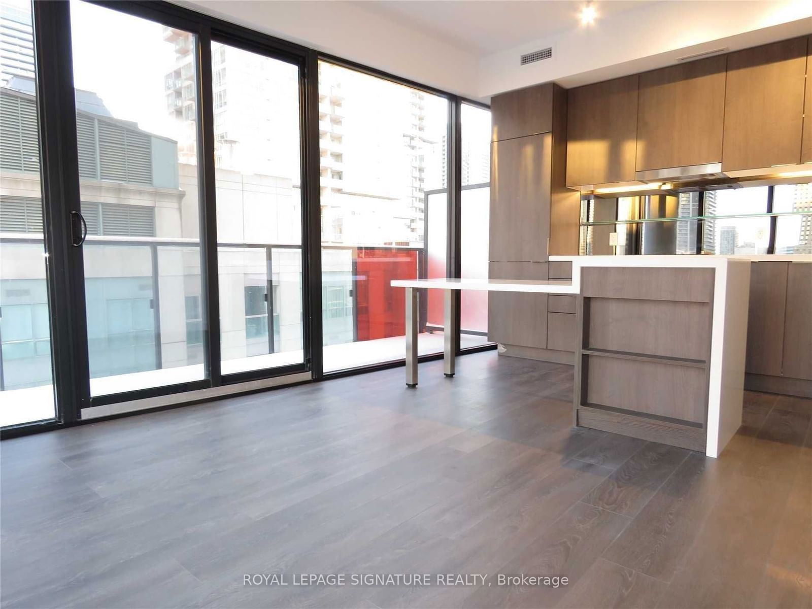 215 Queen St W, unit 1311 for rent