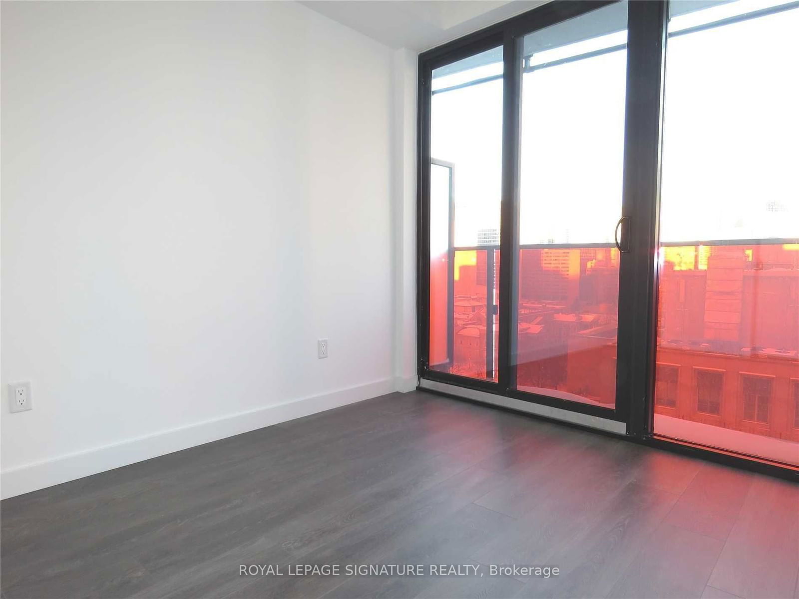 215 Queen St W, unit 1311 for rent