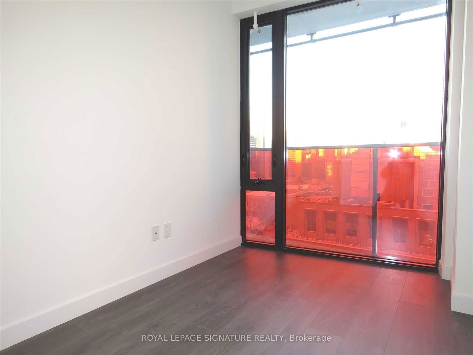 215 Queen St W, unit 1311 for rent