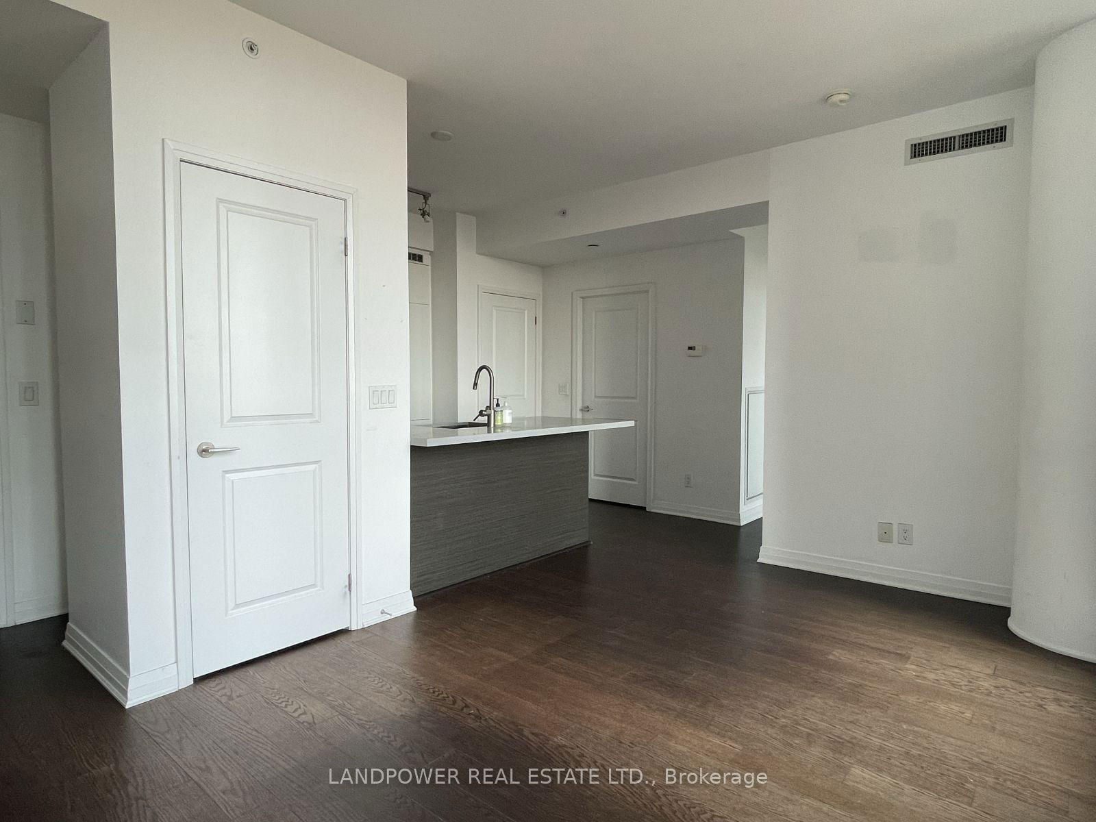 8 Mercer St, unit 2807 for rent