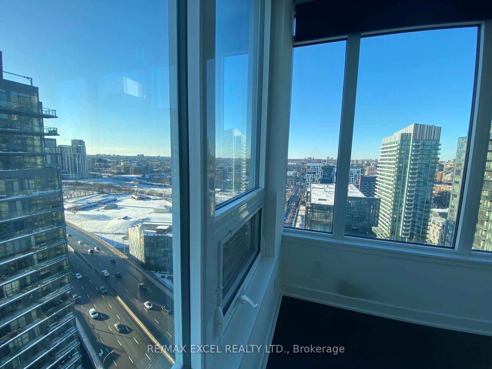 19 Bathurst St, unit 3103 for rent