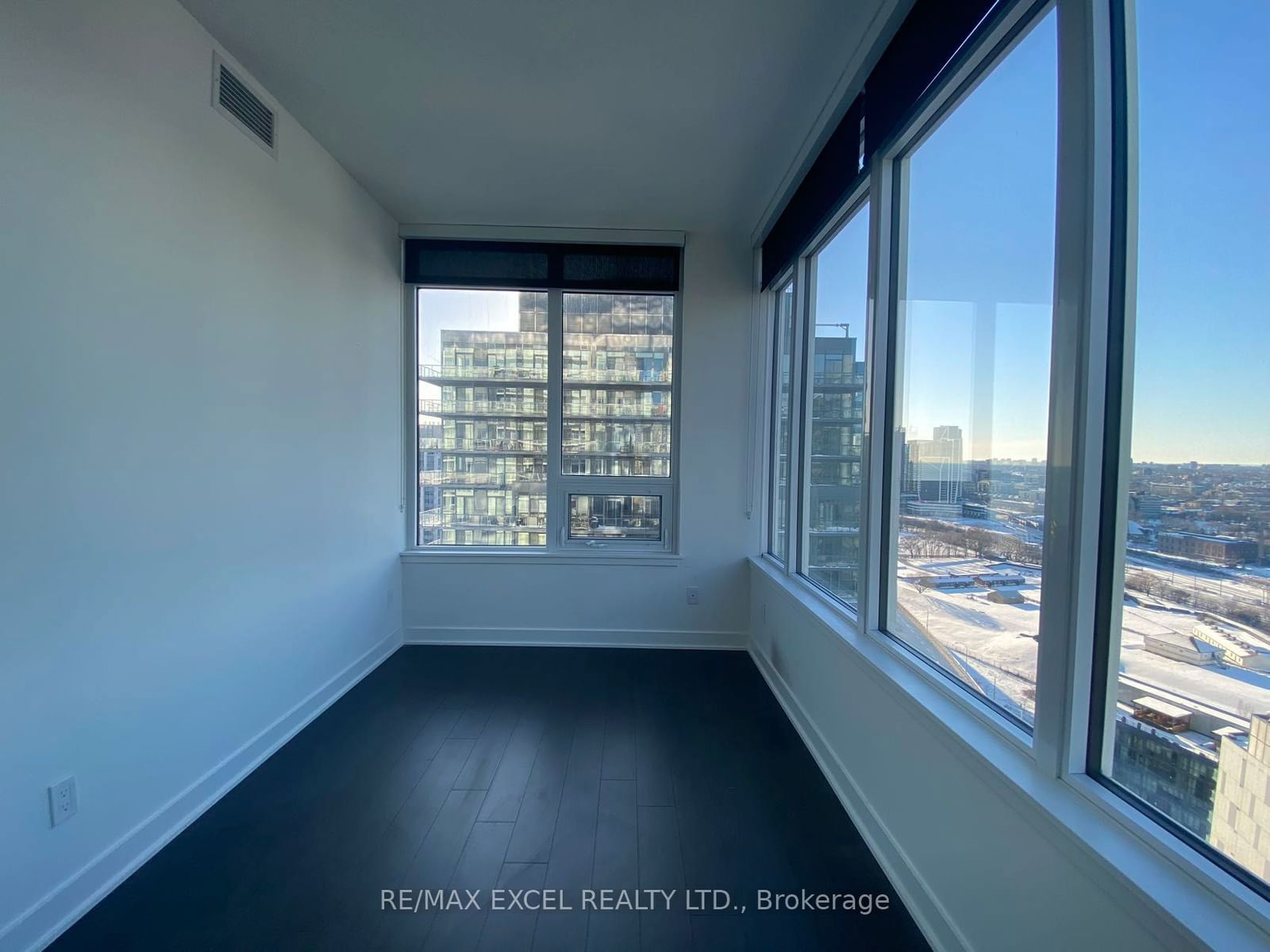 19 Bathurst St, unit 3103 for rent