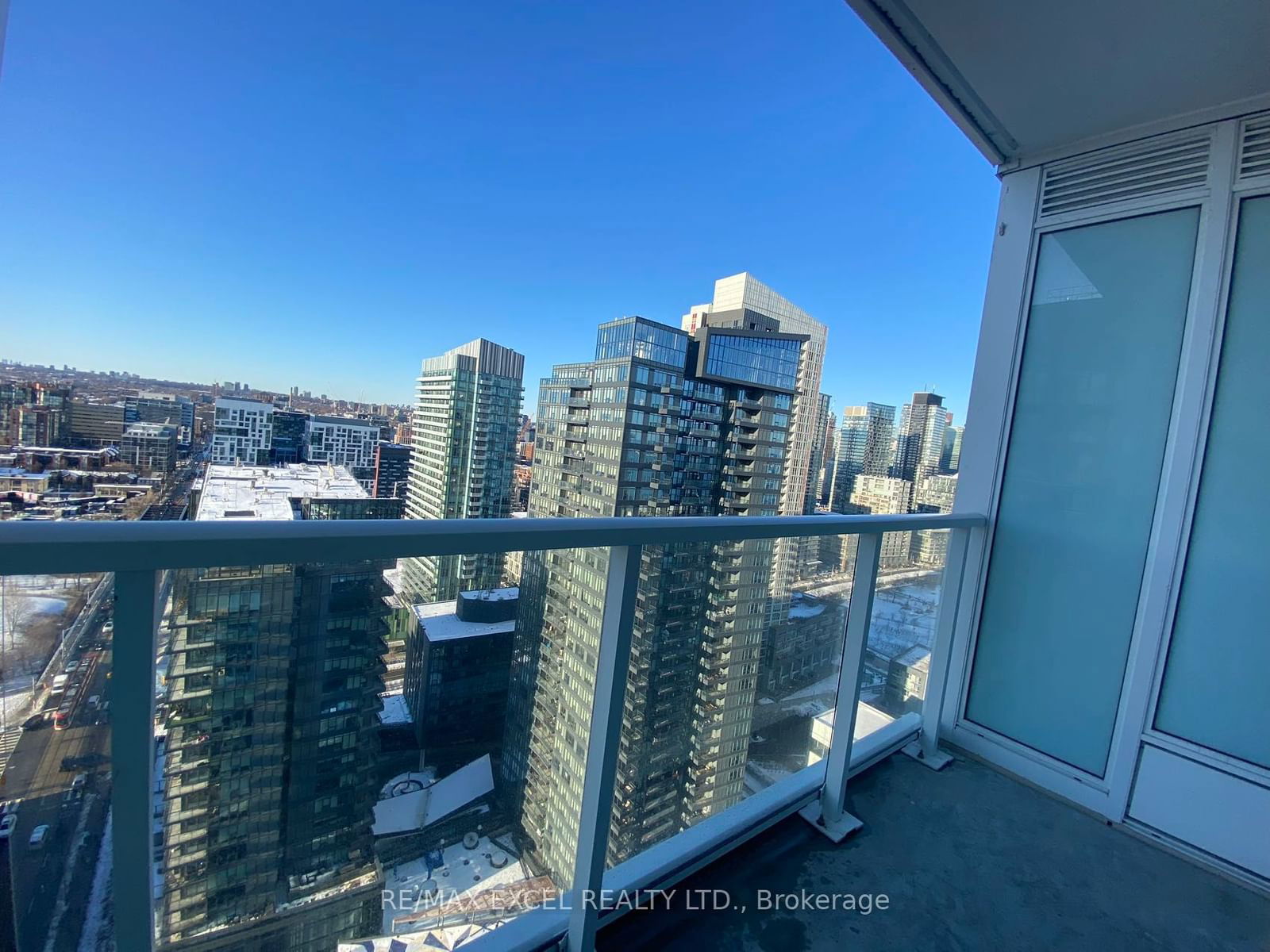 19 Bathurst St, unit 3103 for rent