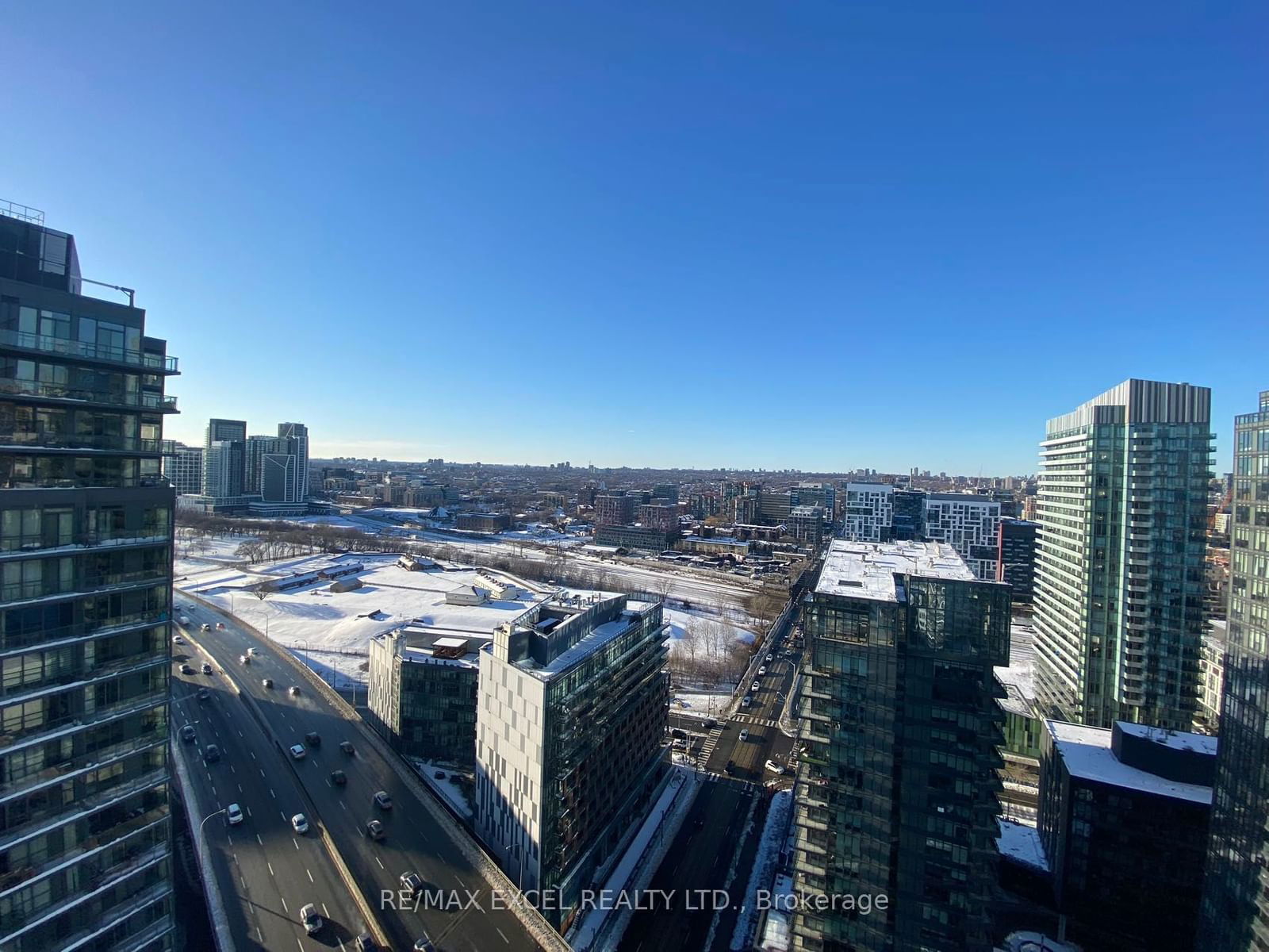 19 Bathurst St, unit 3103 for rent