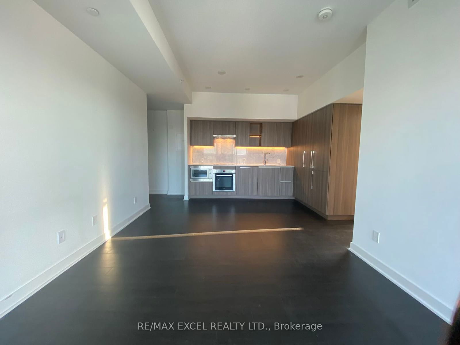 19 Bathurst St, unit 3103 for rent